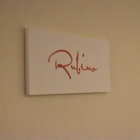 Kapselhotell Federico 70 Rubino